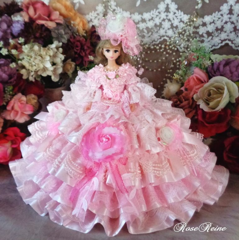 ベルサイユの薔薇 ピンクの魔法 リズミカル11段フリルの豪華プリンセスドールドレス